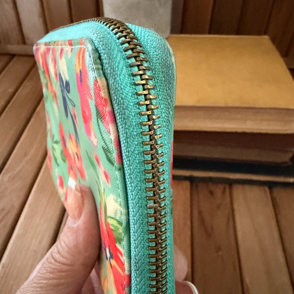 Wander Wallets Floral Zip Organizer Wristlet Spring Bloom - Picture 10 of 10
